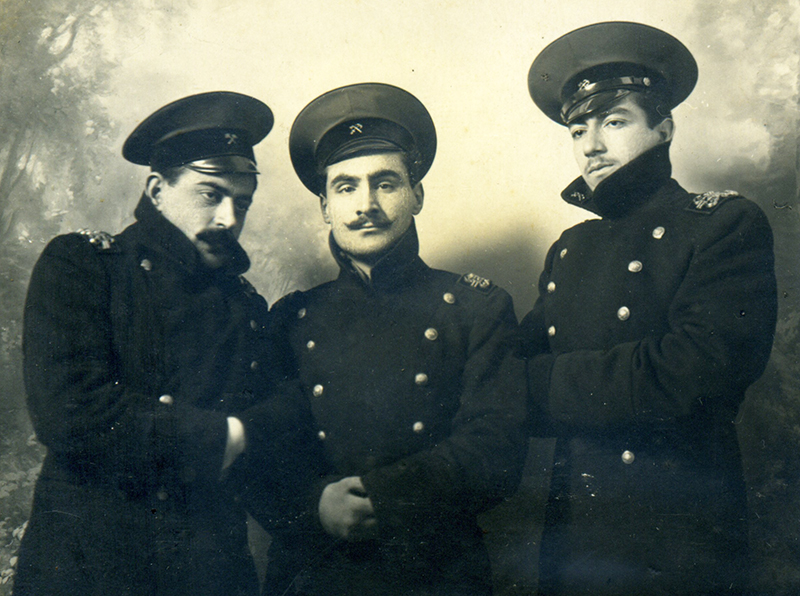  Григорий Спиридонович Метакса (справа)